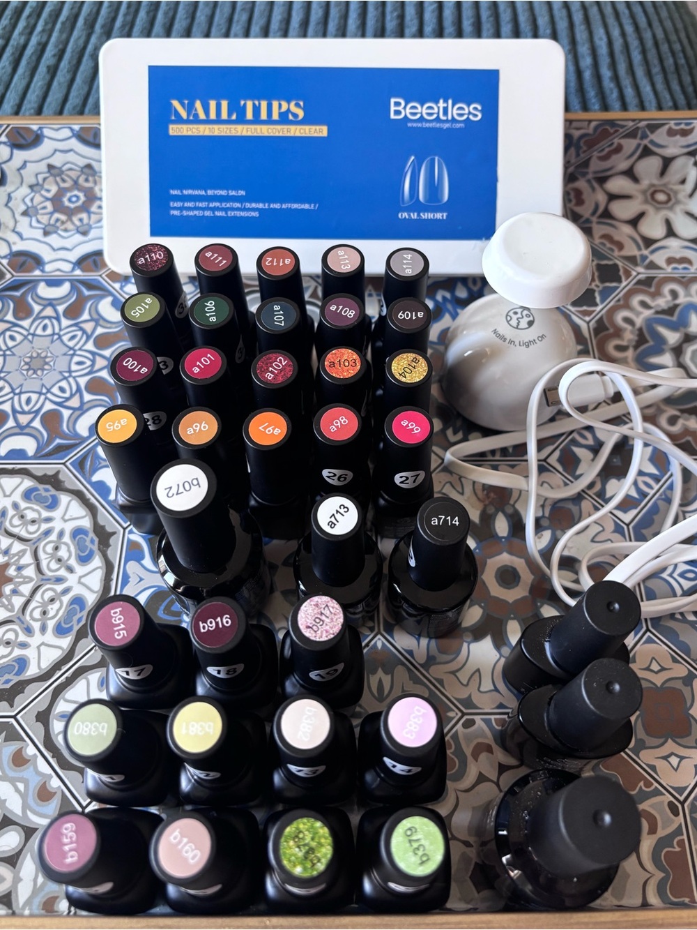 Beetles Nail Tips with Assorted Gel Polishes and Flash Cure Light